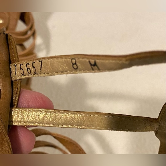 STUART WEITZMAN Brown Leather
Ankle Strap Platform Sandals Size 8
buckle heels - Picture 14 of 16